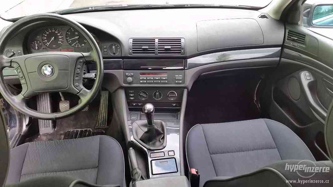BMW 520i, rok 2000 - foto 4