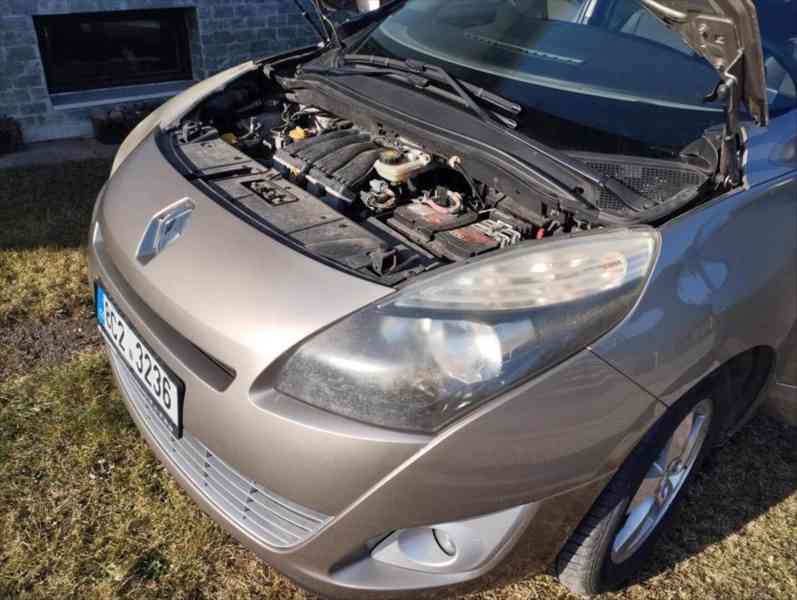 Renault Grand Scénic 2,0 - foto 16