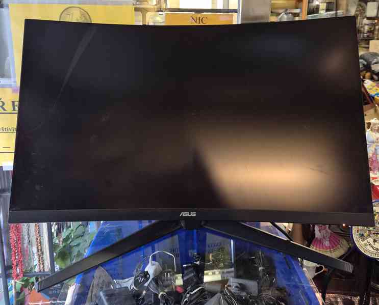 31,5" herní monitor Asus TUF Gaming VG32VQ1BR na ND - foto 2