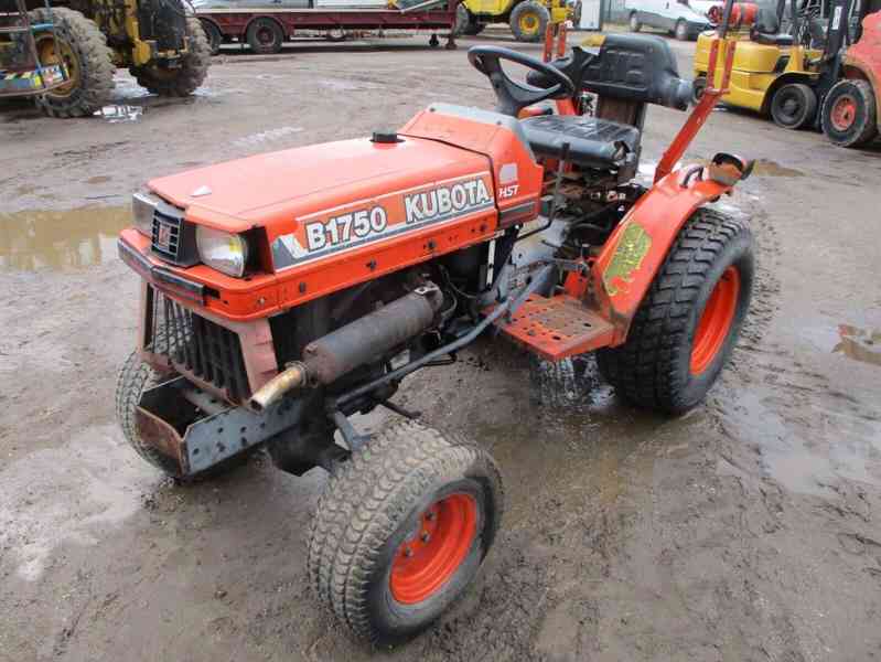 Traktor Kubota B1750 hydrostatický - foto 3