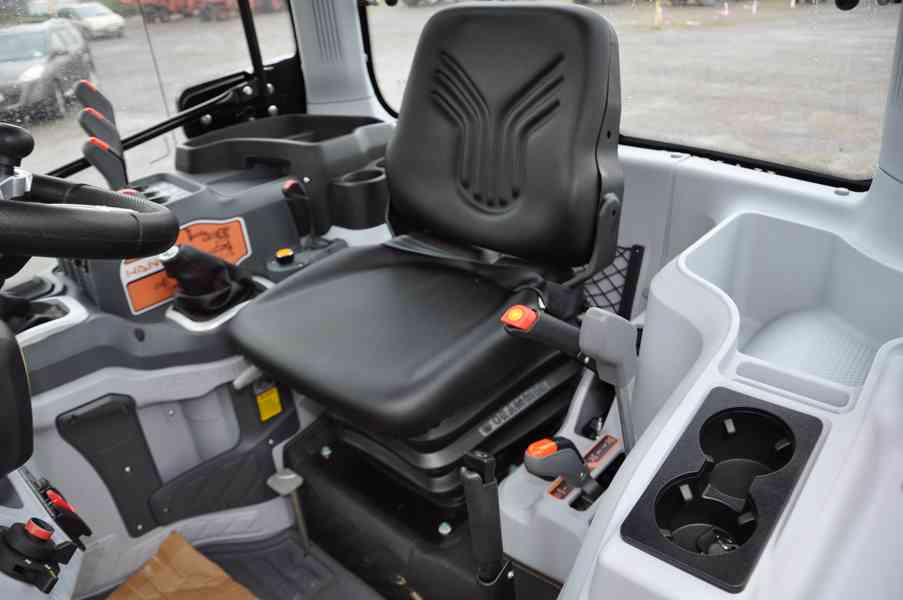 Traktor HANWO HWE 354 C, STAGE V - foto 3