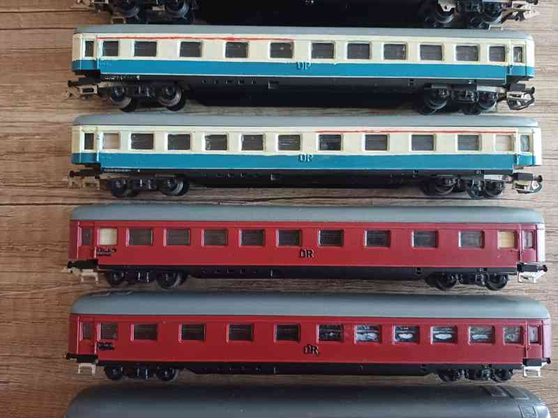 Rychlíkové vagony starší typ.  TT - foto 3