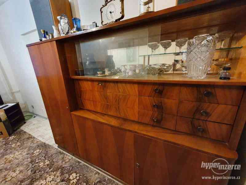 Starožitný sekretář s barem 50.léta - foto 2
