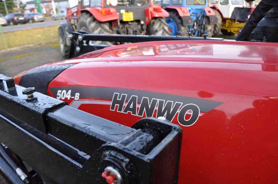 Traktor HANWO HWB 504 C 50k,pohodliva kabina, klima, revers - foto 5