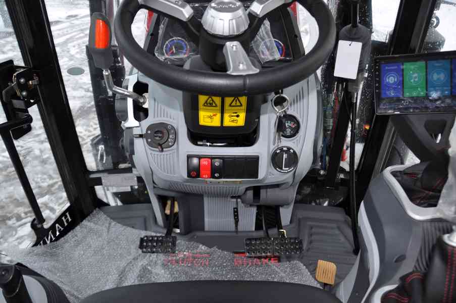 Traktor HANWO HWB 504 C 50k, Traktory pro komunální služby. - foto 9