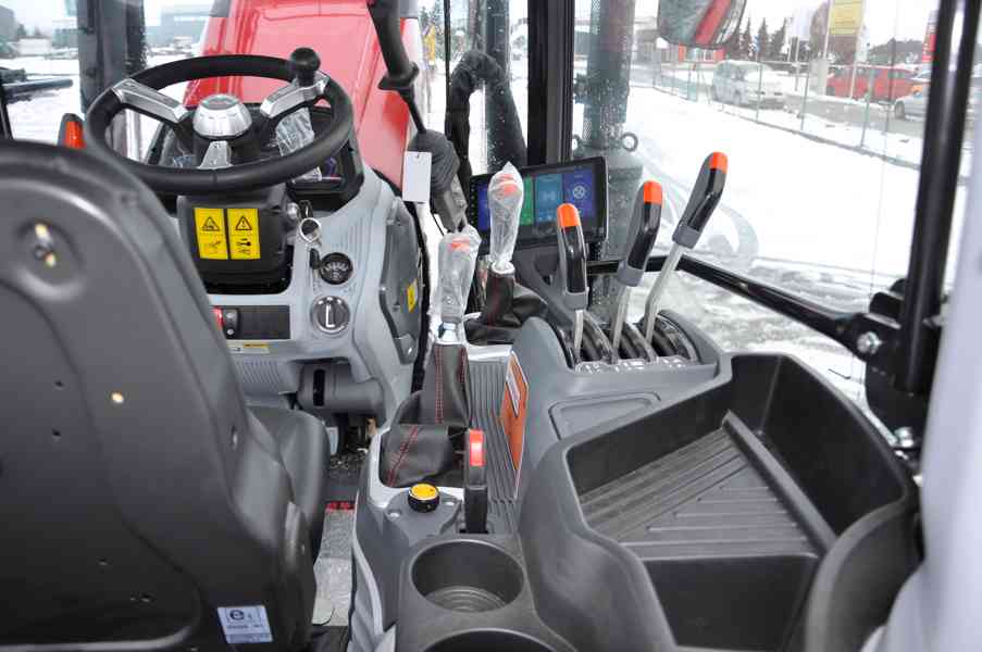 Traktor HANWO HWB 504 C 50k, Traktory pro komunální služby. - foto 7