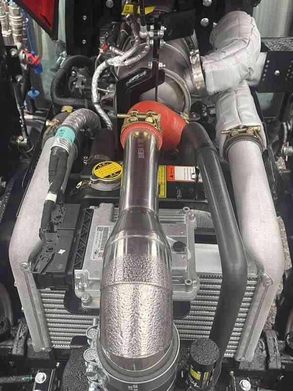 Traktor HANWO HWB 504 C 50k,pohodliva kabina, klima, revers - foto 3