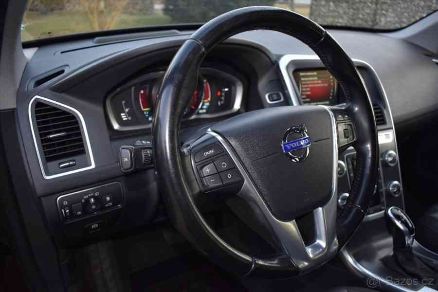 Volvo XC60 2,4   Summum 158 kw AT - foto 17