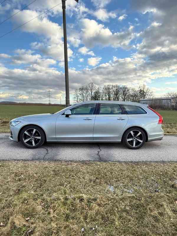 Volvo V90 D3 110kW R-Design | 2018 - foto 2