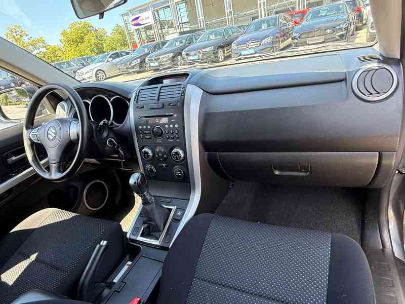 Suzuki Grand Vitara 2.0i Family Comfort benzín 103kw - foto 8