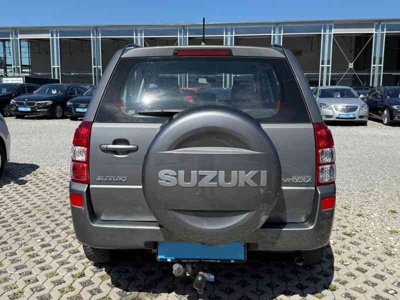 Suzuki Grand Vitara 2.0i Family Comfort benzín 103kw - foto 14