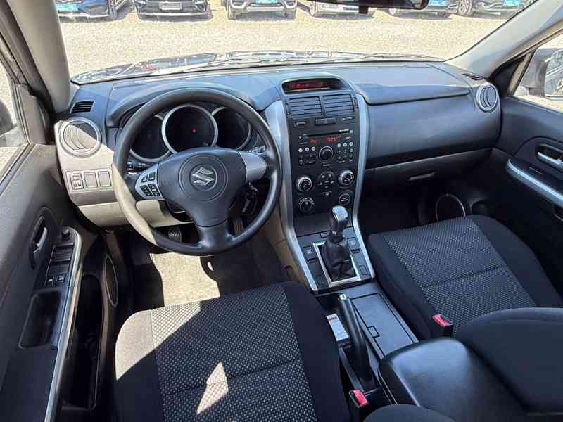 Suzuki Grand Vitara 2.0i Family Comfort benzín 103kw - foto 6