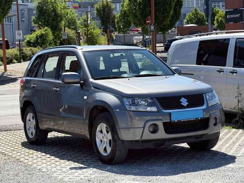 Suzuki Grand Vitara 2.0i Family Comfort benzín 103kw - foto 1
