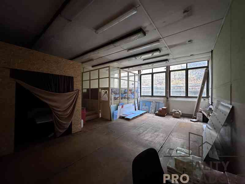 PRONÁJEM SKLADU - DÍLNY O VÝMĚŘE 75m2 V ADAMOVĚ U BLANSKA  - foto 4