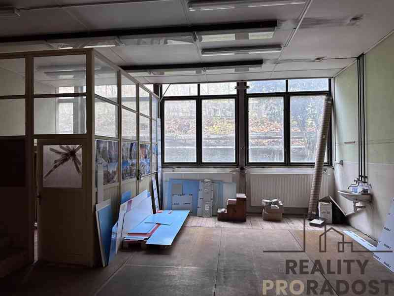 PRONÁJEM SKLADU - DÍLNY O VÝMĚŘE 75m2 V ADAMOVĚ U BLANSKA  - foto 6