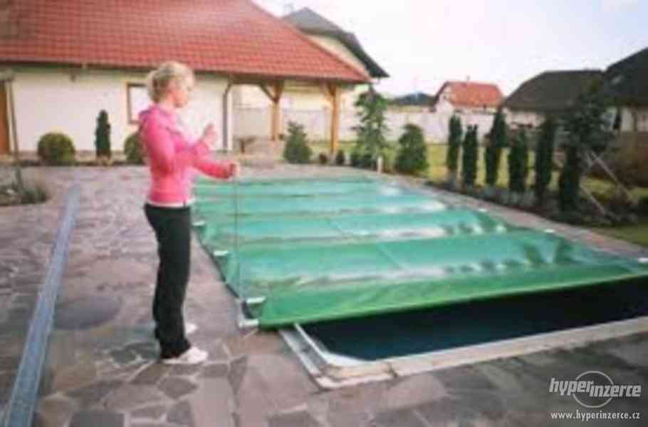 Plachta na bazén 8,5x 4 m+Bazénový žebřík+Bazénový vysavač - foto 2