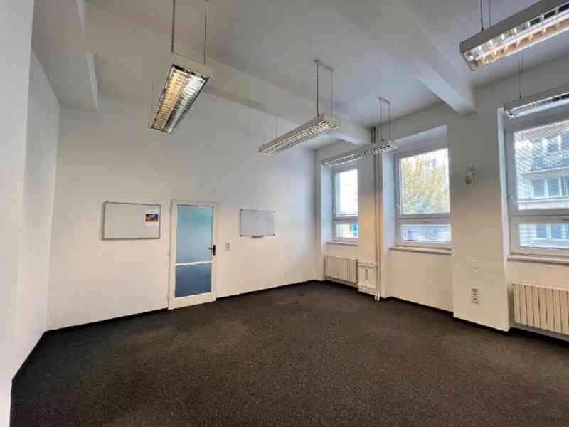 Nájem levných kanceláří od 25 m2, PARDUBICE Centrum - foto 5