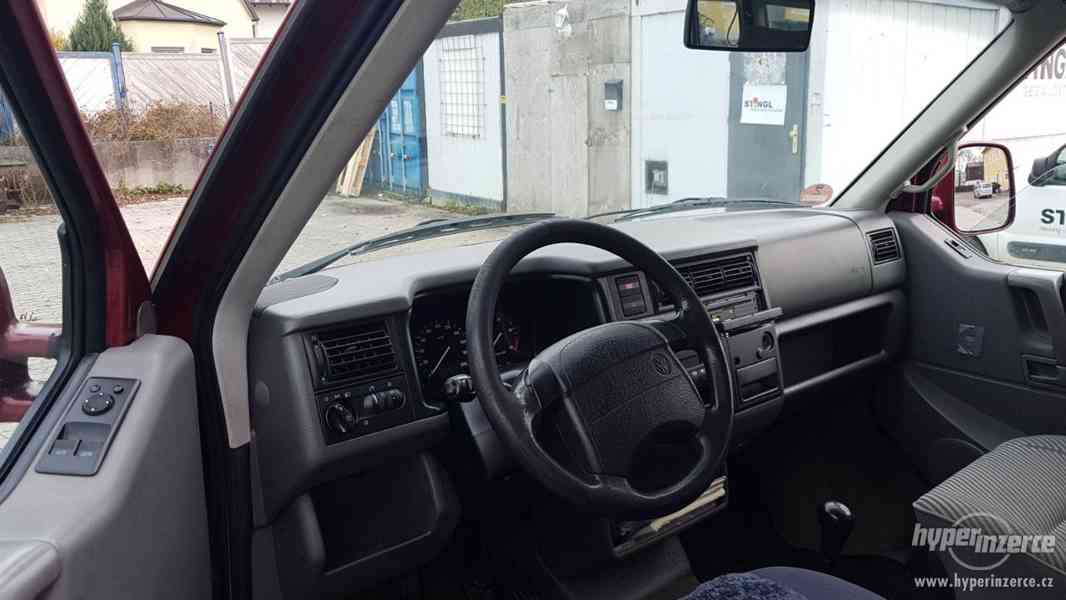 Volkswagen T4 Multivan Classic 2,5 TDI - foto 9