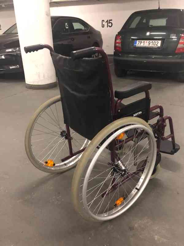 skládací invalidní vozík meyra - foto 2