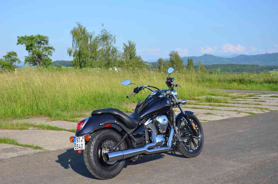 Kawasaki Vulcan VN900 Custom, nové pneu, po servisu  - foto 7