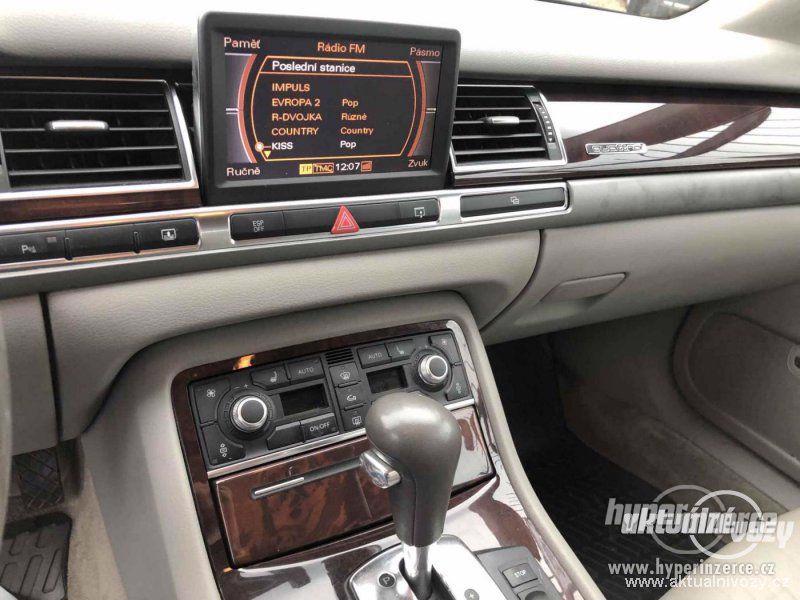 Audi A8 4.2, benzín, automat, RV 2003, navigace, kůže - foto 10