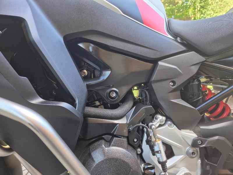 BMW F 900 GS Adventure - TOP ZÁNOVNÍ STAV 2600 KM 369.000,- - foto 12