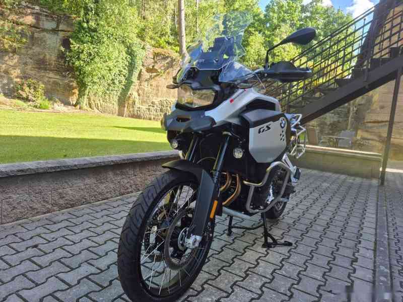 BMW F 900 GS Adventure - TOP ZÁNOVNÍ STAV 2600 KM 369.000,- - foto 2