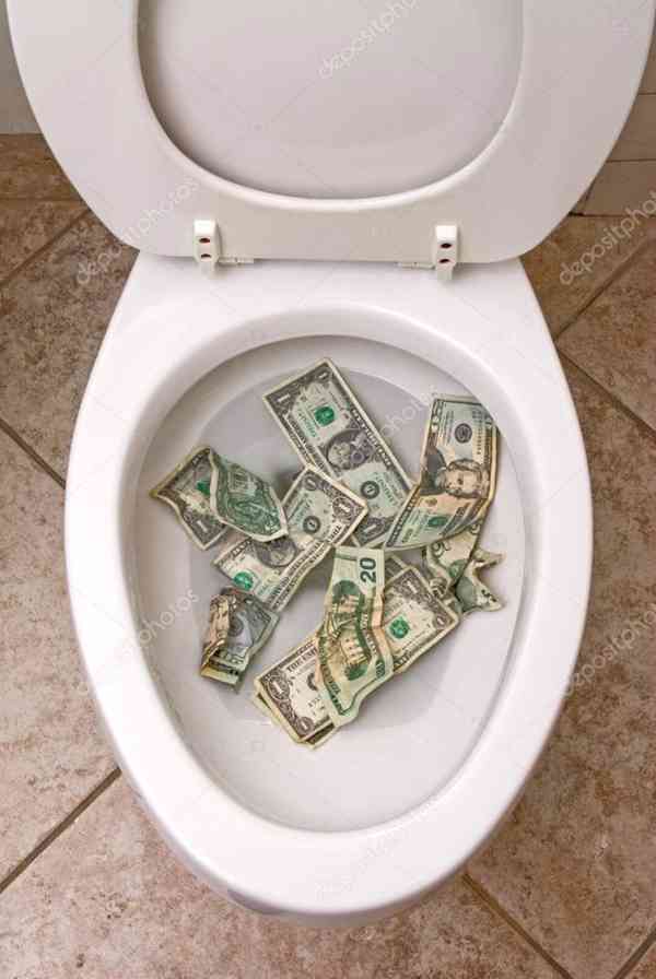 Proč splachovat peníze do WC? - foto 3