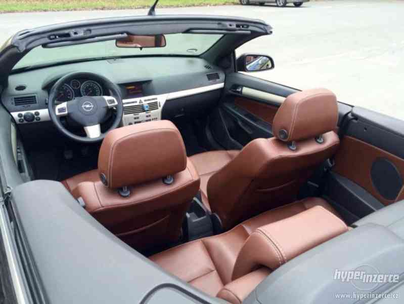 Opel Astra Twin Top 2.0 Turbo - foto 1