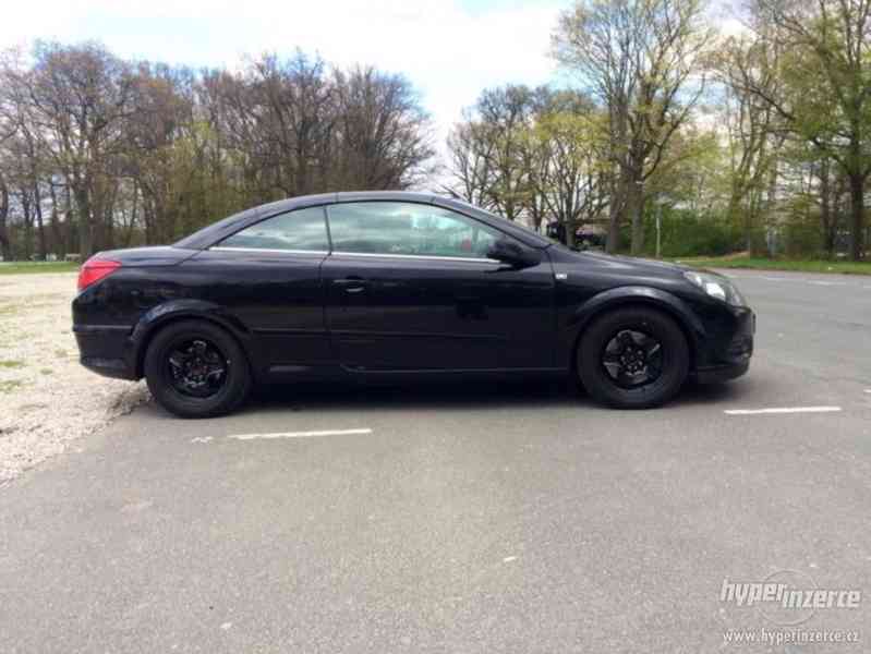 Opel Astra Twin Top 2.0 Turbo - foto 3