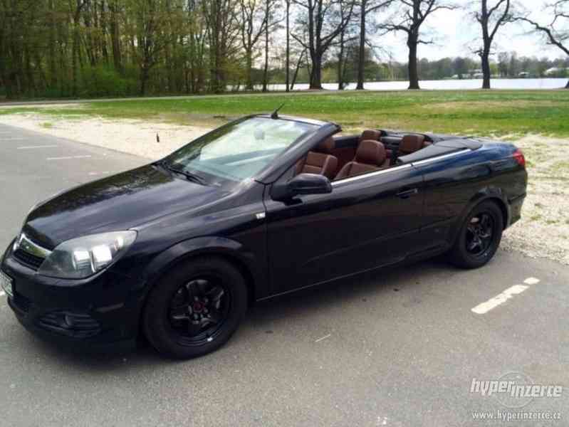 Opel Astra Twin Top 2.0 Turbo - foto 5