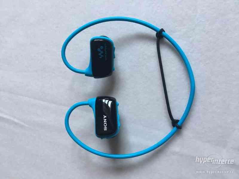 Sony MP3 přehrávač - modrý, voděvzdorný - foto 1