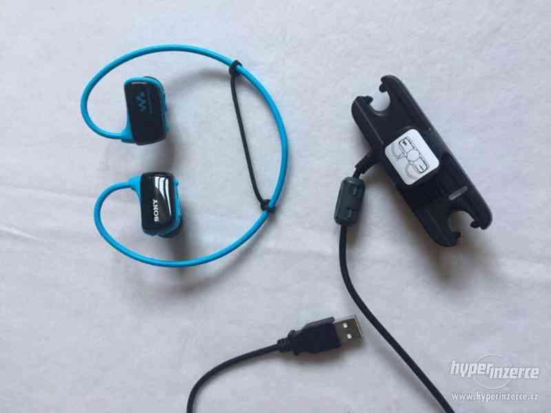 Sony MP3 přehrávač - modrý, voděvzdorný - foto 3