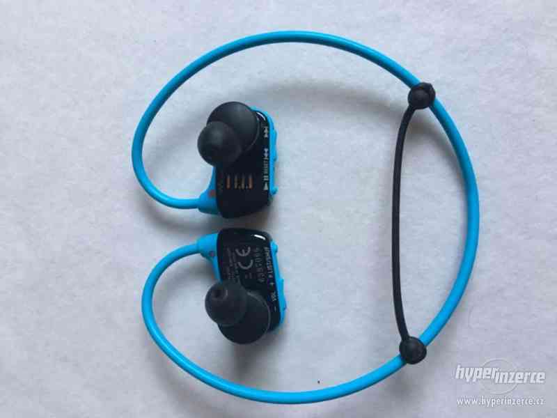Sony MP3 přehrávač - modrý, voděvzdorný - foto 4