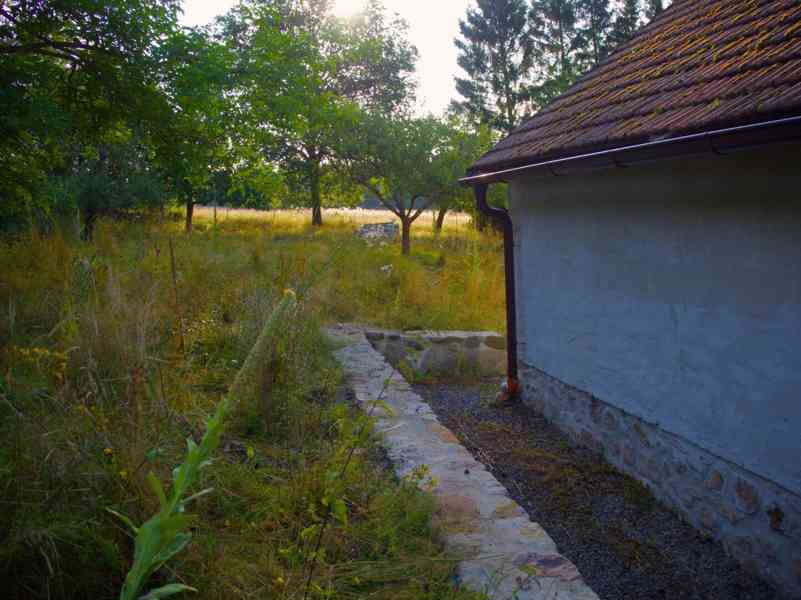 Samota u lesa, bývalá zemědělská usedlost na prodej - foto 7