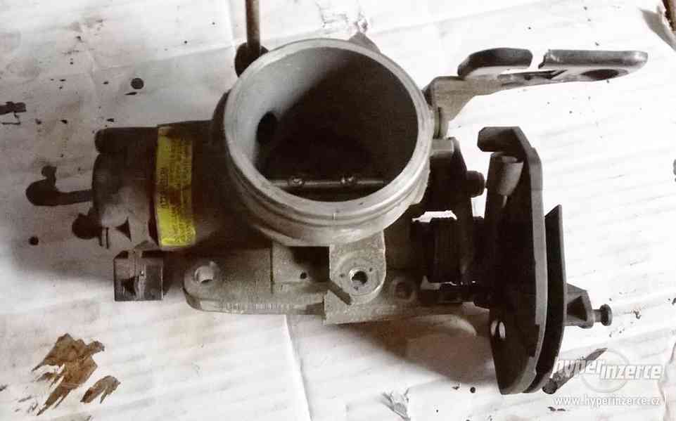 Škrtící klapka Mondeo Mk  II. 1,8i - foto 3