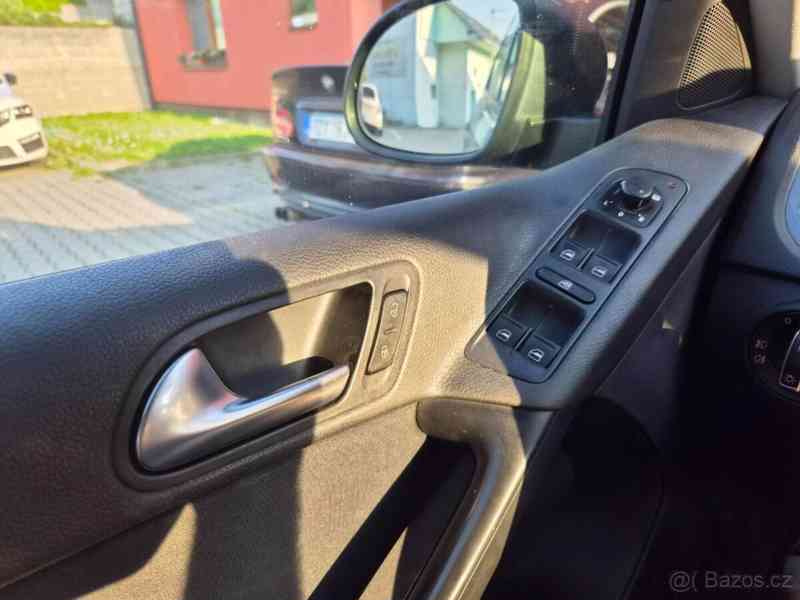 Volkswagen Tiguan 2,0 - foto 9
