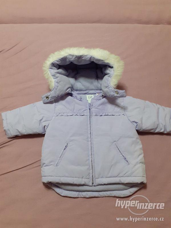 Zimní bunda s kapucí 3-6 měsíců - foto 1