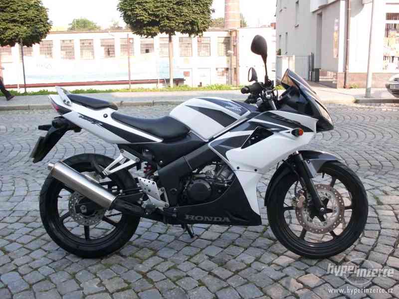 Honda CBR 125 R - foto 1