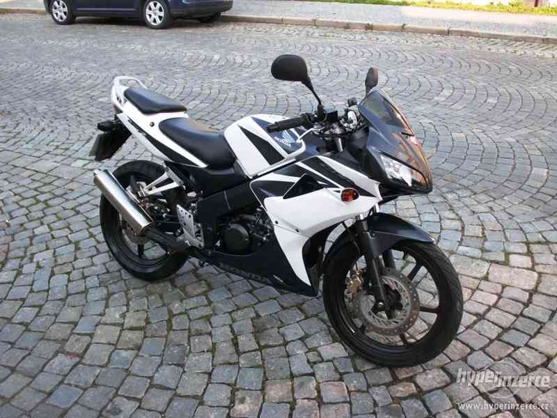 Honda CBR 125 R - foto 2