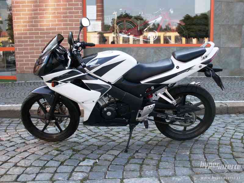 Honda CBR 125 R - foto 3
