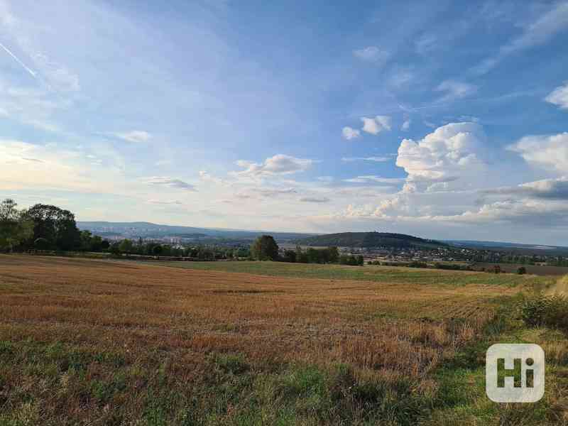 Komerční pozemky určené pro stavbu obchodních zařízení na hlavní třídě v Plzni - foto 21