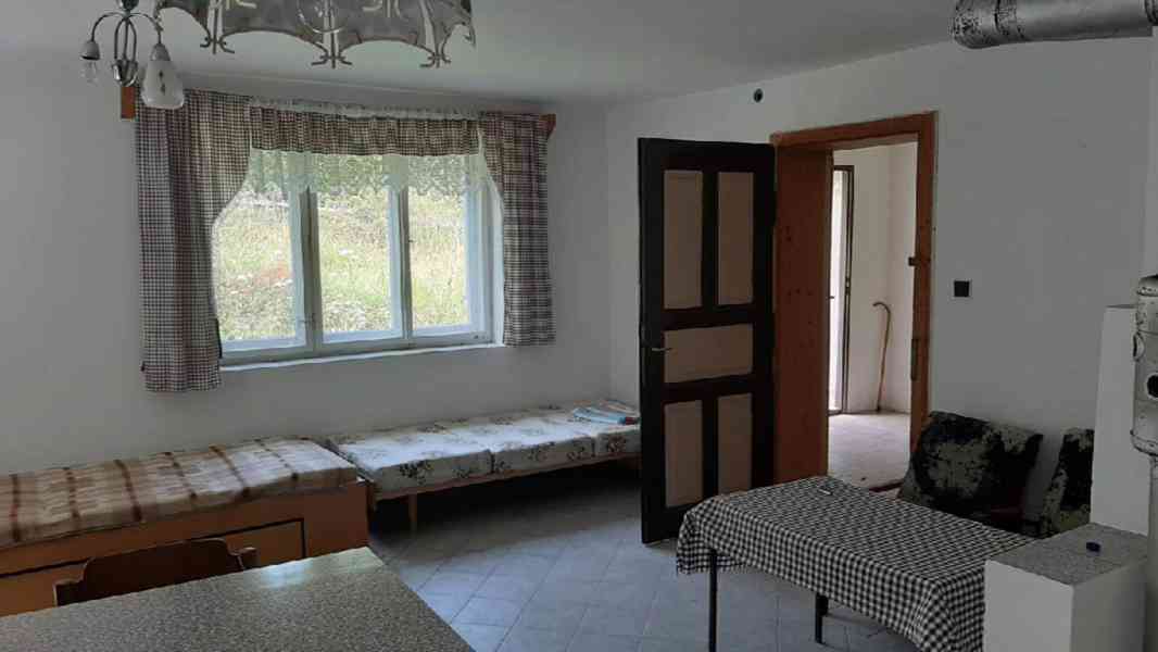 Prodej rodinného domu 283 m², pozemek 4371 m² Jenišovice - foto 4