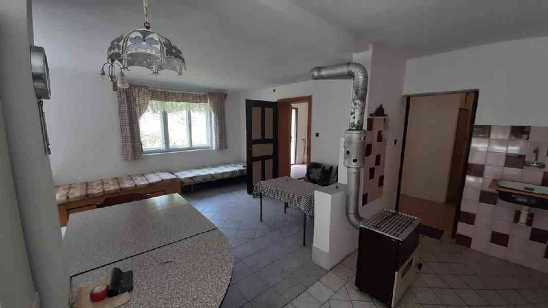 Prodej rodinného domu 283 m², pozemek 4371 m² Jenišovice - foto 5