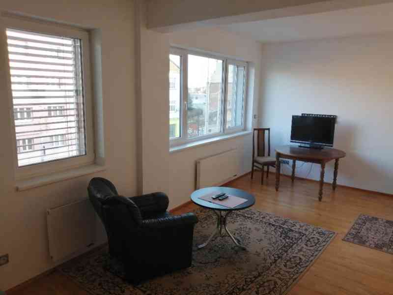 Pronájem 1+kk, ul. Palackého tř., Královo Pole, 39 m2, garáž - foto 3