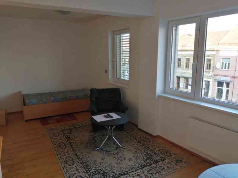 Pronájem 1+kk, ul. Palackého tř., Královo Pole, 39 m2, garáž - foto 4