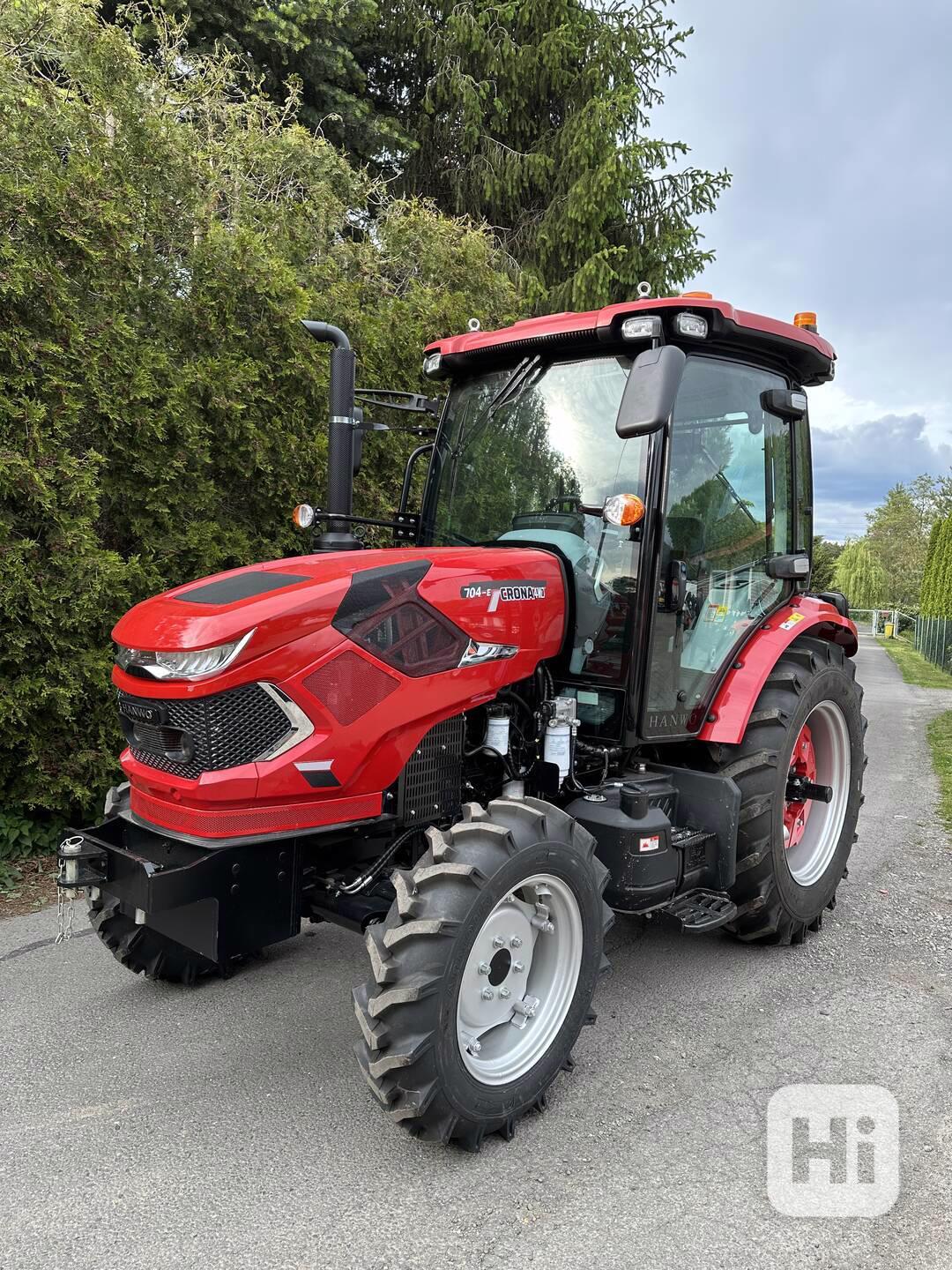 Traktor Crona HANWO CR-704E, euro 5 na SPZ, 4x4 - foto 1