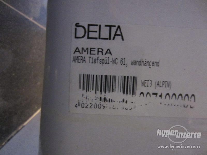 Závěsné WC Delta Amera se sedátkem. - foto 4