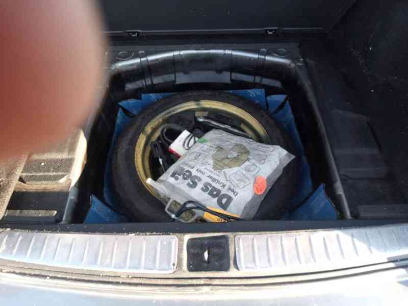 Subaru Legacy 2,0 kombi - foto 6