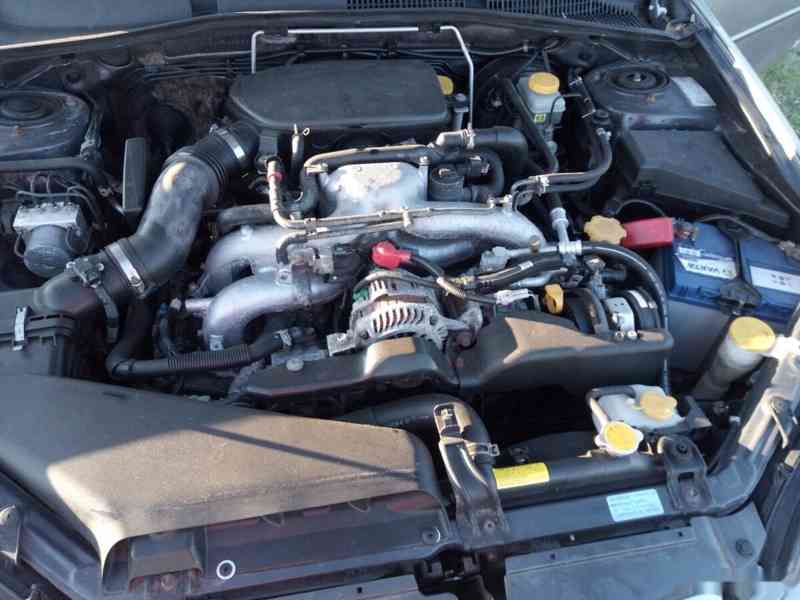 Subaru Legacy 2,0 kombi - foto 15